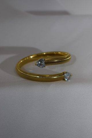 Ατσάλινο βραχιόλι με στρας σε σχήμα καρδιά