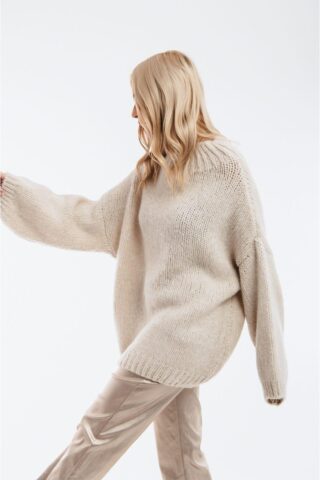 Over size πουλόβερ με ψηλό γιακά - Image 4