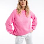 Πλεκτό πουλόβερ με άνετη εφαρμογή