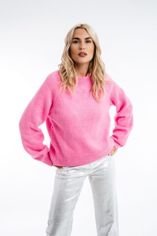 Πλεκτό πουλόβερ με άνετη εφαρμογή