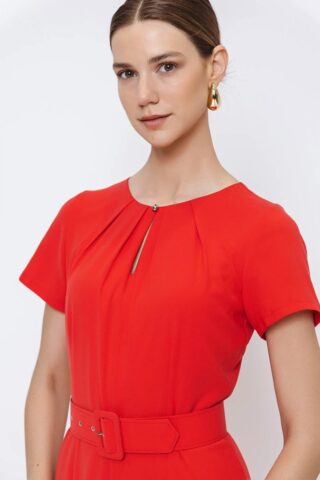 Φόρεμα κρεπ με ζώνη - Image 4