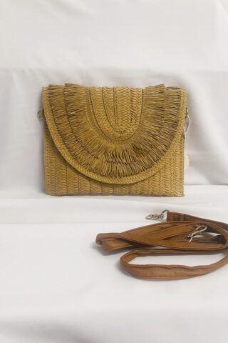 Τσαντάκι ψάθινο με κρόσσια