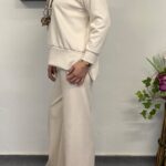 Μπεζ γυναικείο σετ με ασυμμετρία