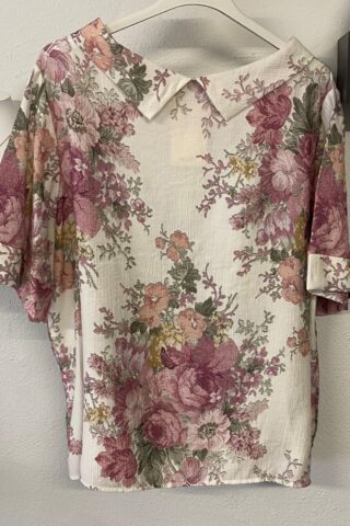 Γυναικεία μπλούζα φλοράλ με γιακά - Image 3