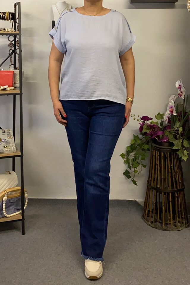 Γυναικεία μπλούζα με κουμπιά στους ώμους